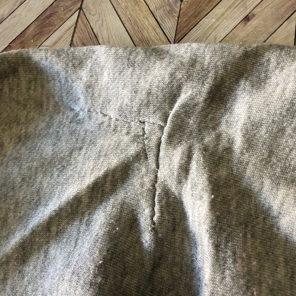 NCAA UCLA Bruins Crewneck Gray Sweater. Rare Vintage 80s. Size L. Minor Flaws - Picture 5 of 9